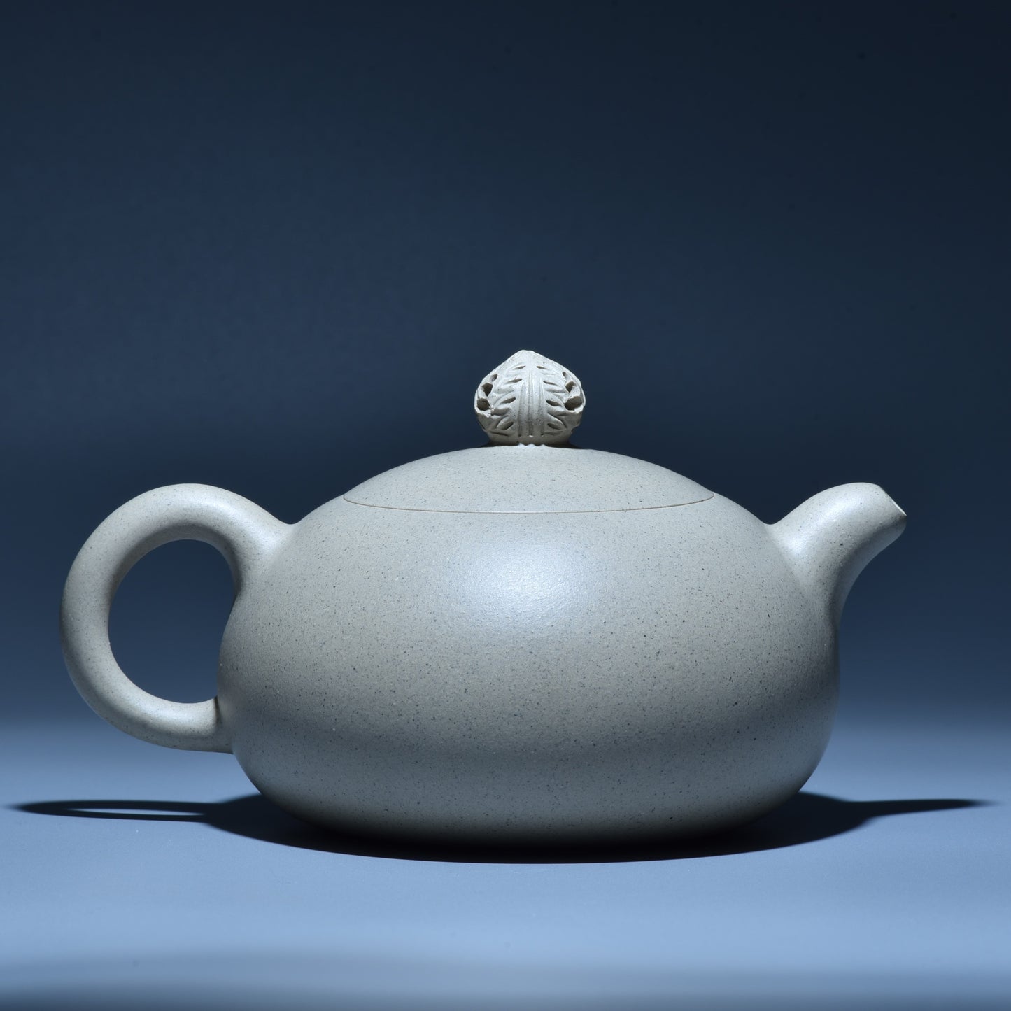 Large Bodhi Leaf (菩提) Ben Shan Lv Ni Yixing Teapot