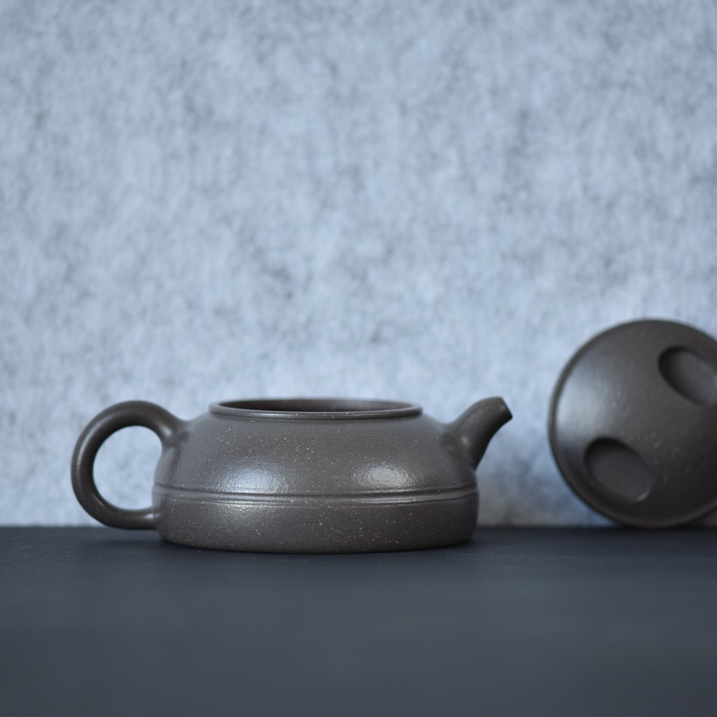 Niu Gai Xian Yuan (牛盖线圆) Qian Xi Zini Yixing Teapot