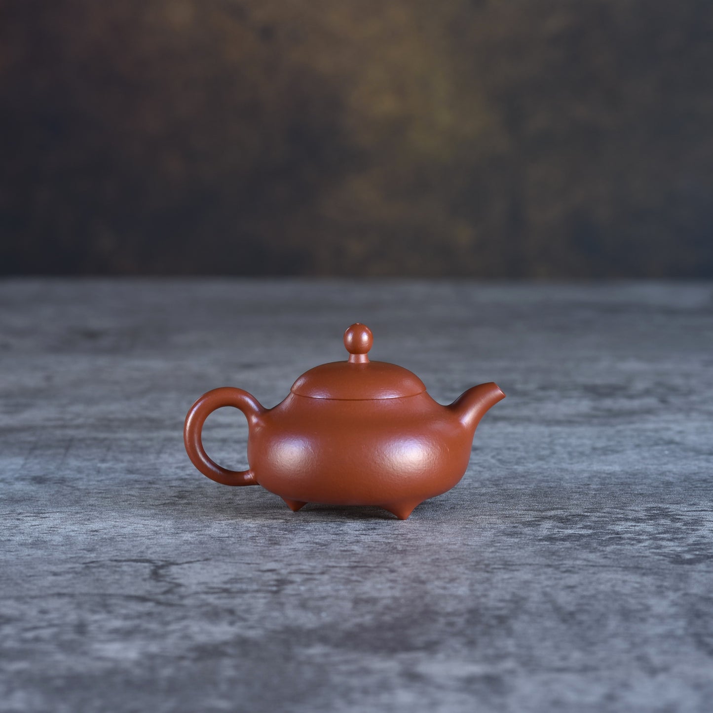 Three-Legged Yu Ru "Jade Breast" (三足玉乳) Zhuni Yixing Teapot