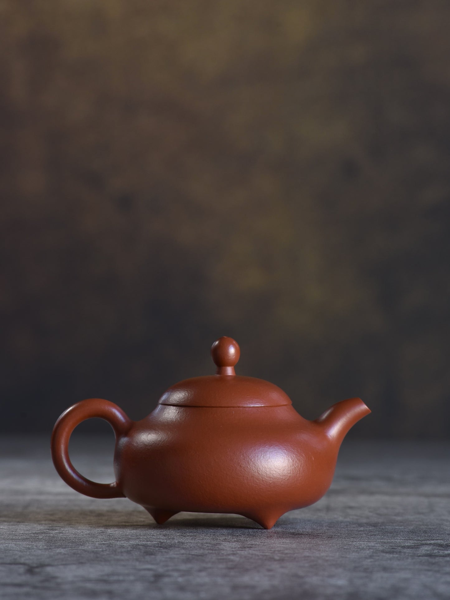 Three-Legged Yu Ru "Jade Breast" (三足玉乳) Zhuni Yixing Teapot