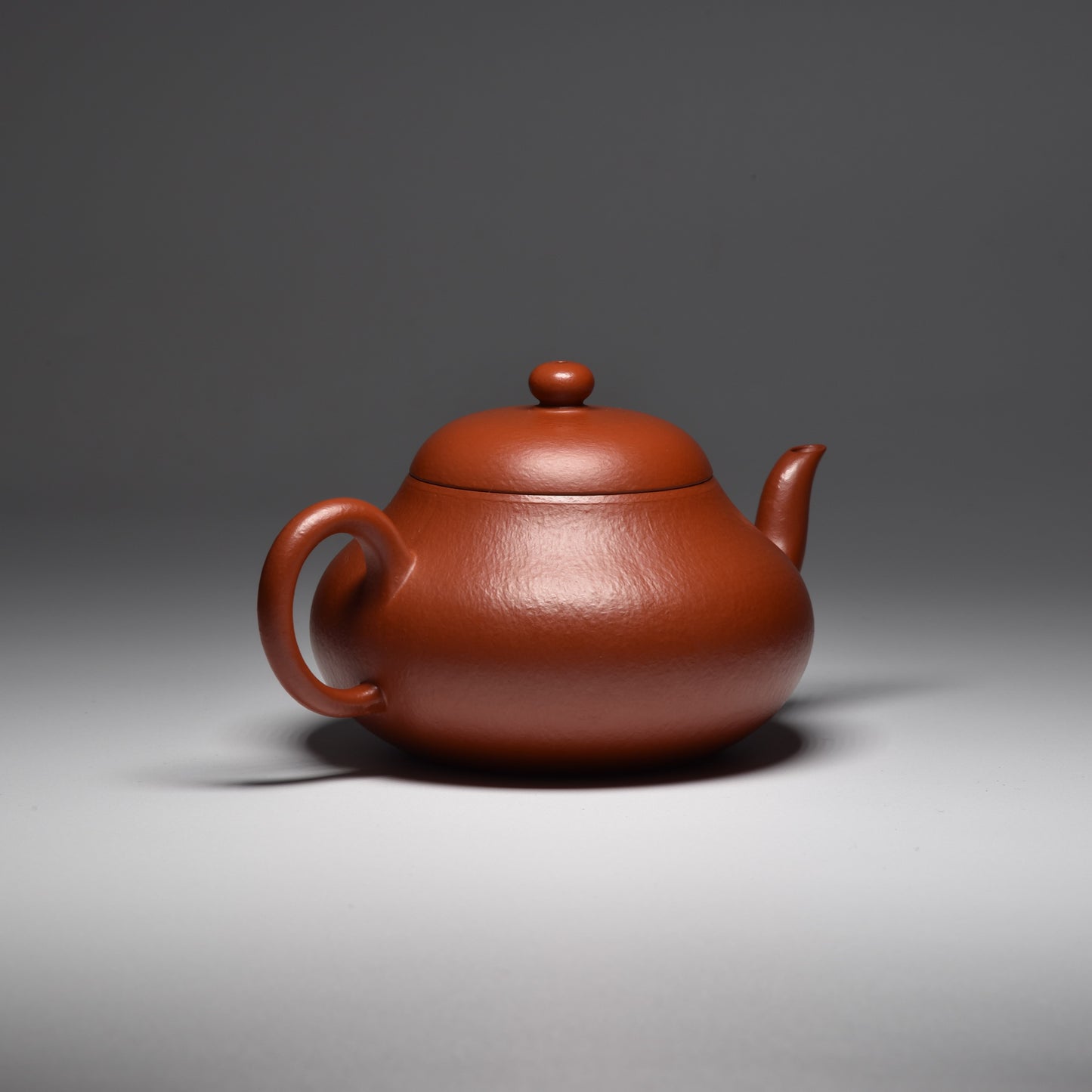 Flat Pear "Bian Li" (扁梨) Zhuni Yixing Teapot