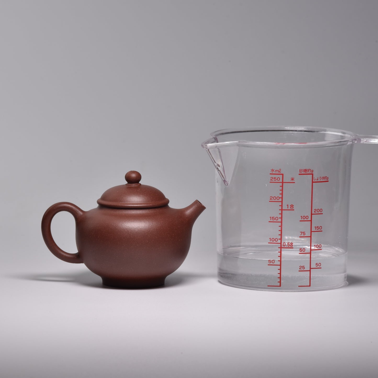 Gong Zhu (贡珠) Di Cao Qing Yixing Teapot