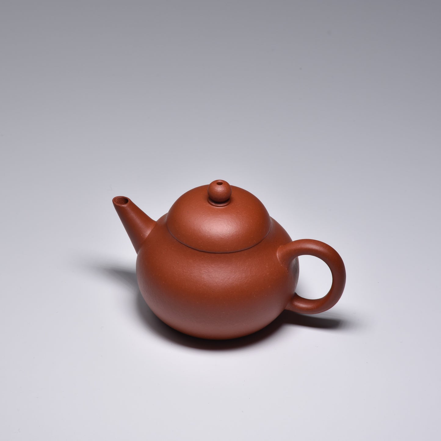 Small Pear Shui Ping (小梨形水平) Zhuni Yixing Teapot