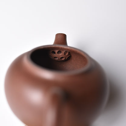 Gong Zhu (贡珠) Di Cao Qing Yixing Teapot