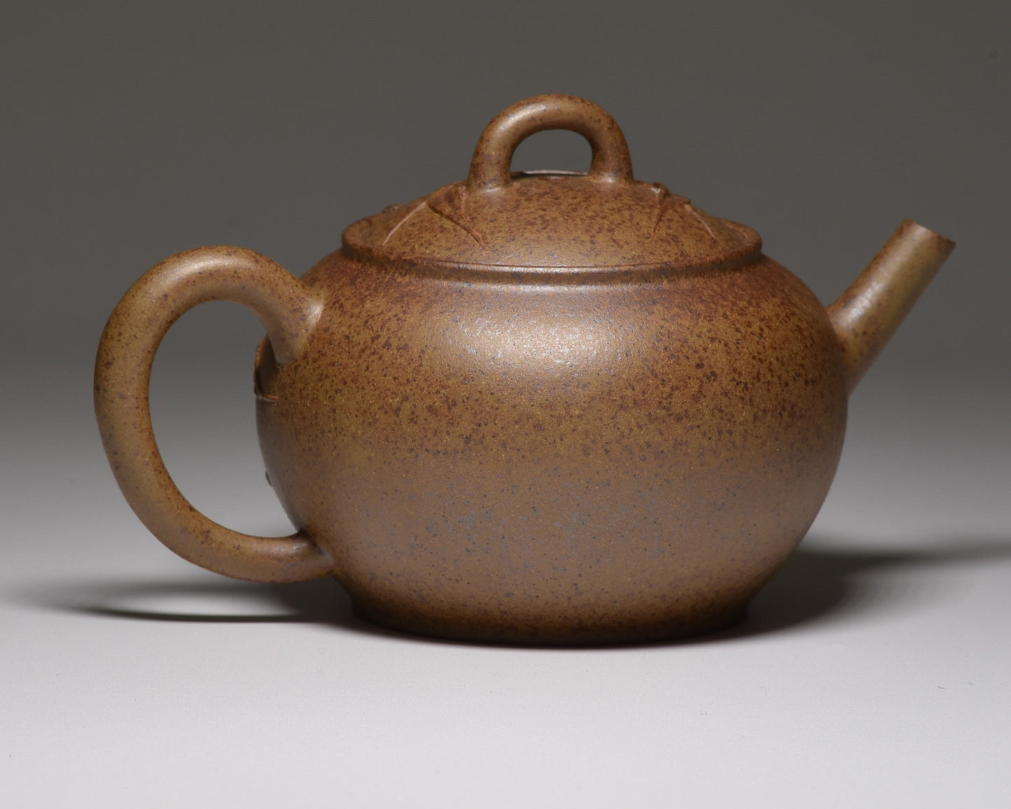 Miao Zhu (妙竹) Wood Fired GOLDEN DUANNI Yixing Teapot #5025