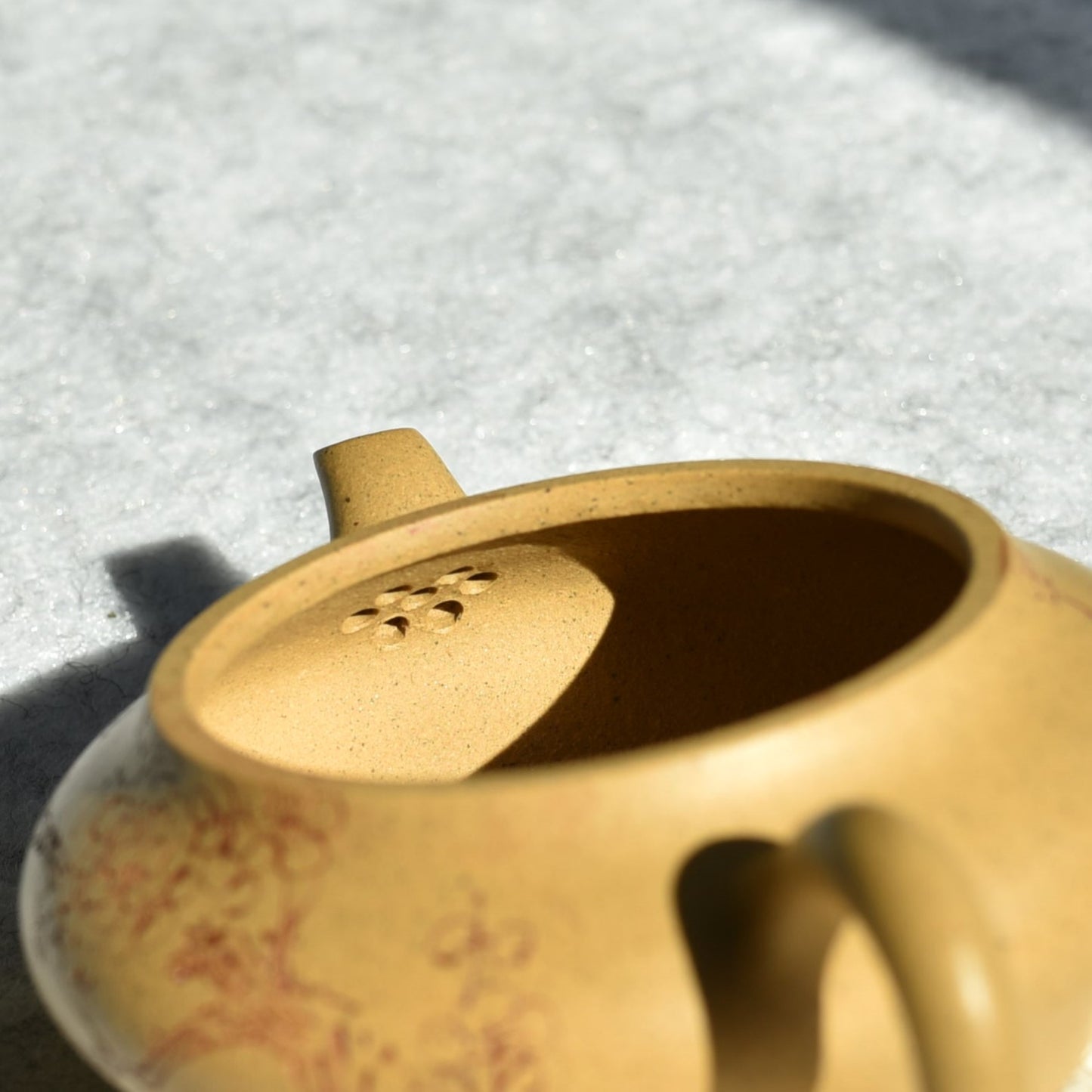 Plum Blossom Breeze (梅风•沁心) Golden Duan Ni Yixing Teapot