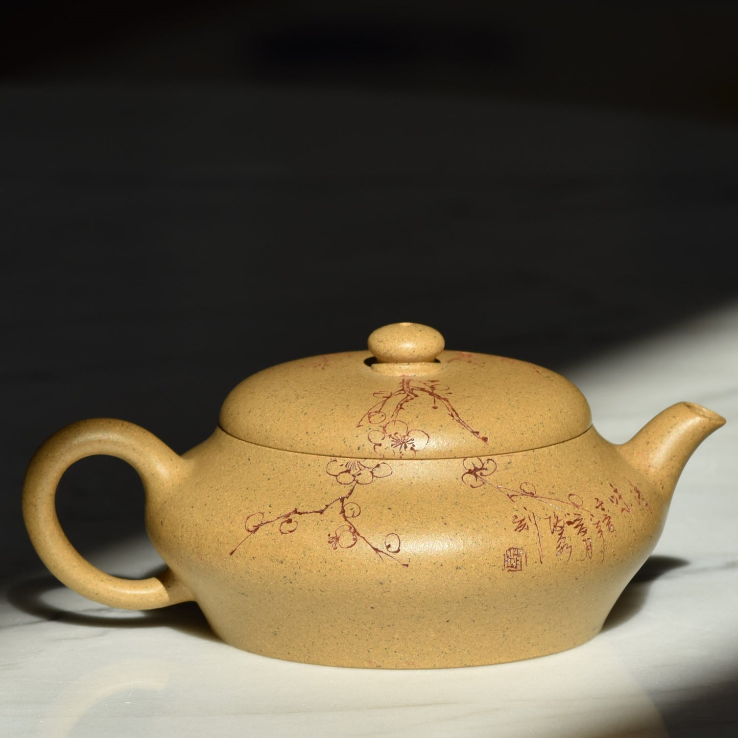 Plum Blossom Breeze (梅风•沁心) Golden Duan Ni Yixing Teapot