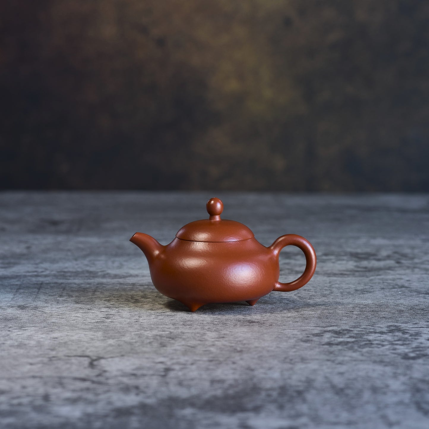 Three-Legged Yu Ru "Jade Breast" (三足玉乳) Zhuni Yixing Teapot