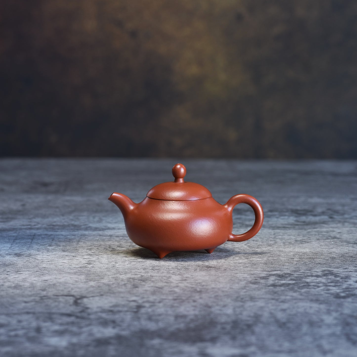 Three-Legged Yu Ru "Jade Breast" (三足玉乳) Zhuni Yixing Teapot