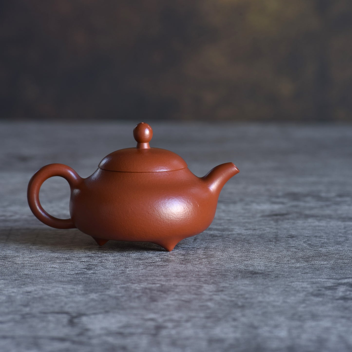 Three-Legged Yu Ru "Jade Breast" (三足玉乳) Zhuni Yixing Teapot