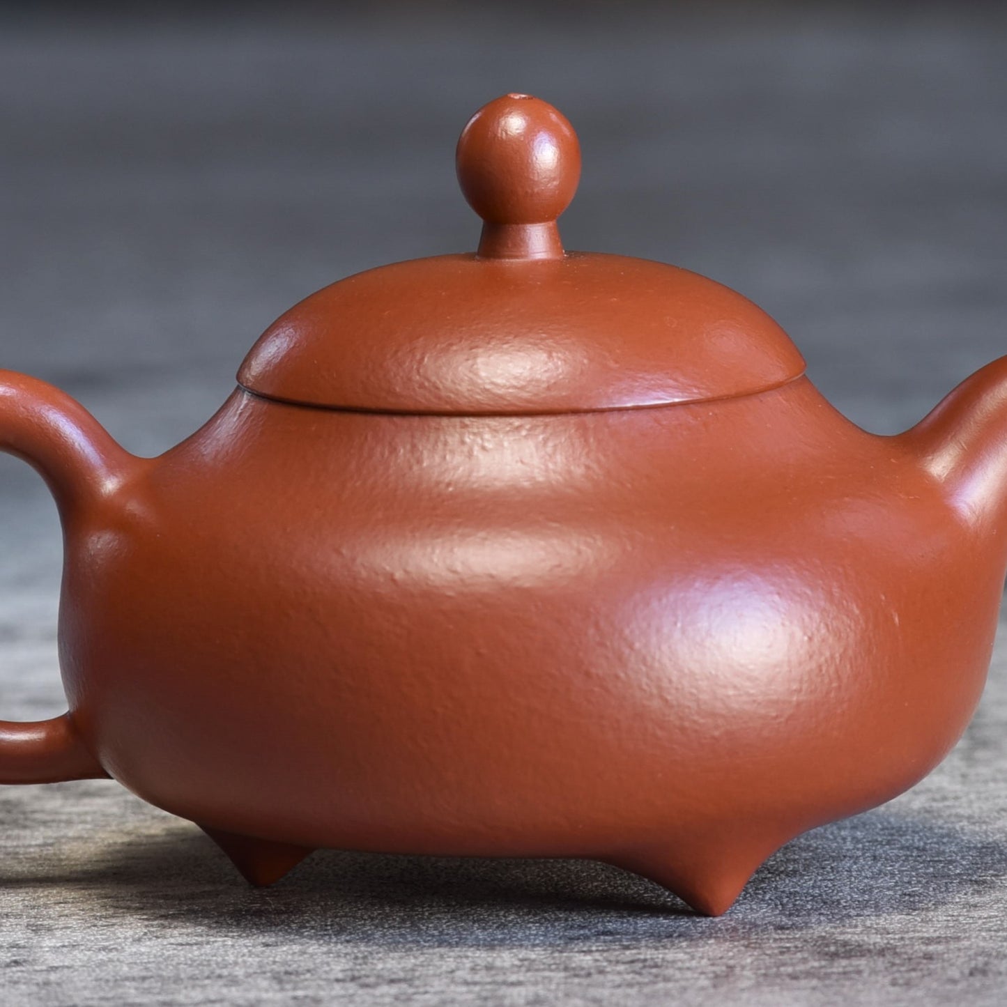 Three-Legged Yu Ru "Jade Breast" (三足玉乳) Zhuni Yixing Teapot