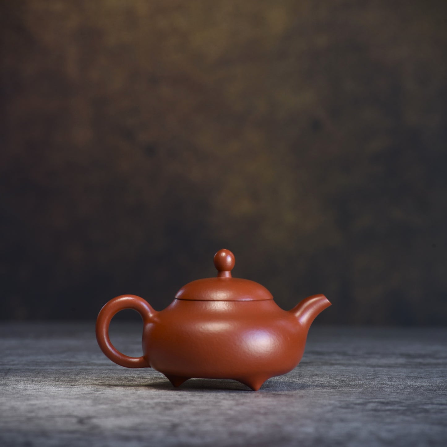 Three-Legged Yu Ru "Jade Breast" (三足玉乳) Zhuni Yixing Teapot