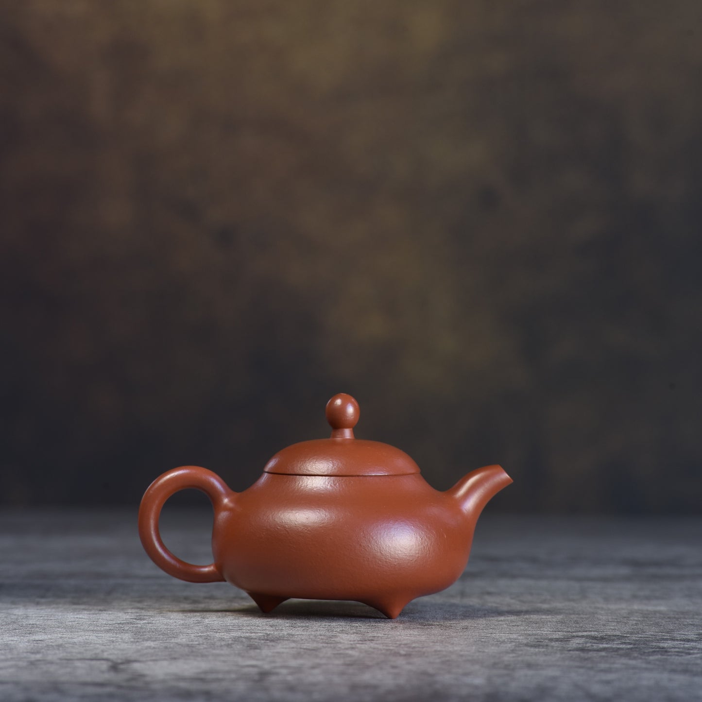 Three-Legged Yu Ru "Jade Breast" (三足玉乳) Zhuni Yixing Teapot