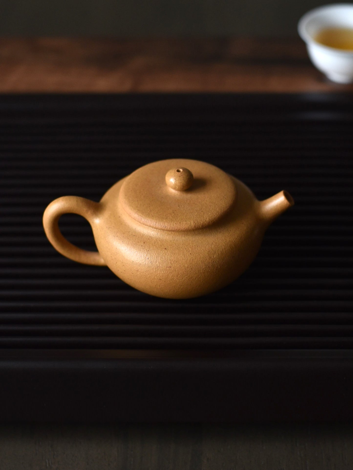 Ji Yu (集玉) Golden Duan Ni Yixing Teapot