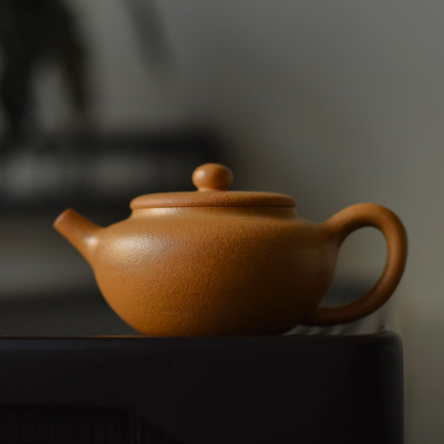 Ji Yu (集玉) Golden Duan Ni Yixing Teapot