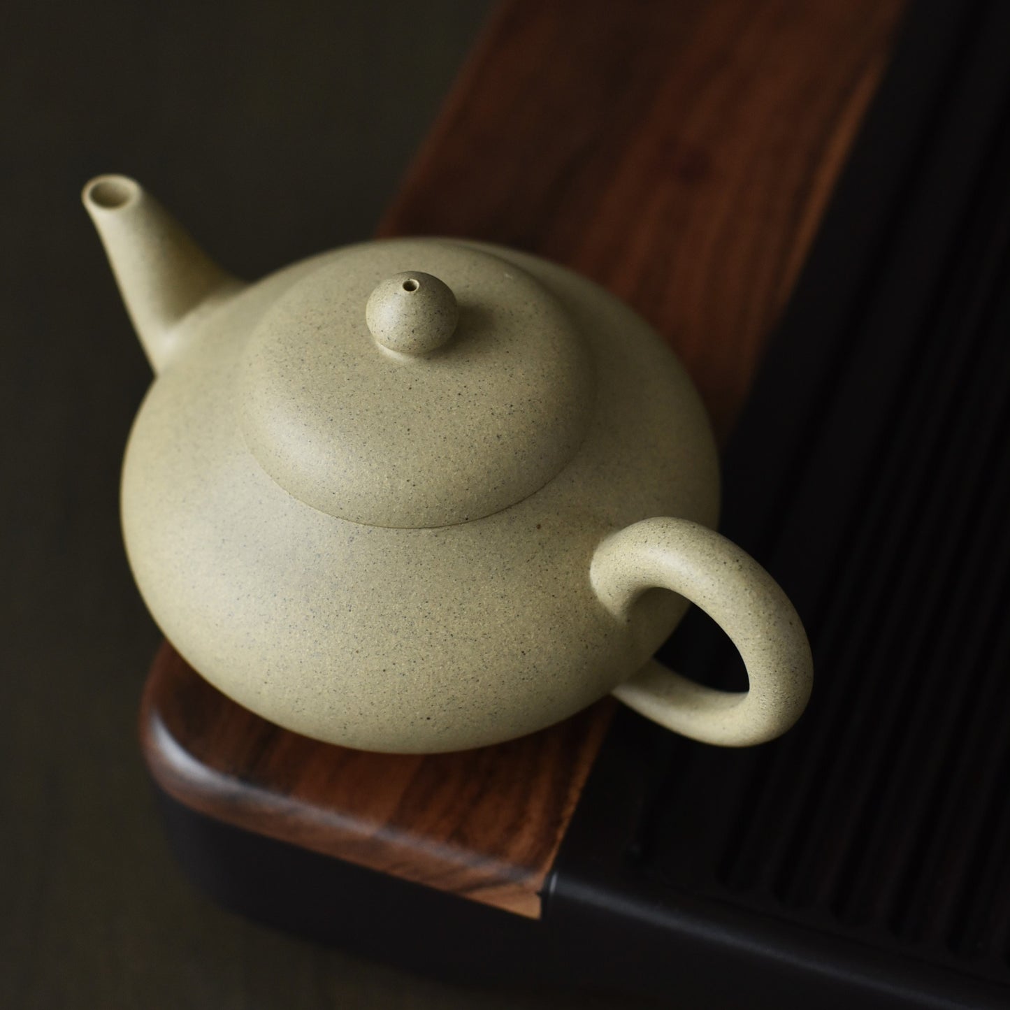 Autumn Floods (秋水) Ben Shan Lv Ni Yixing Teapot