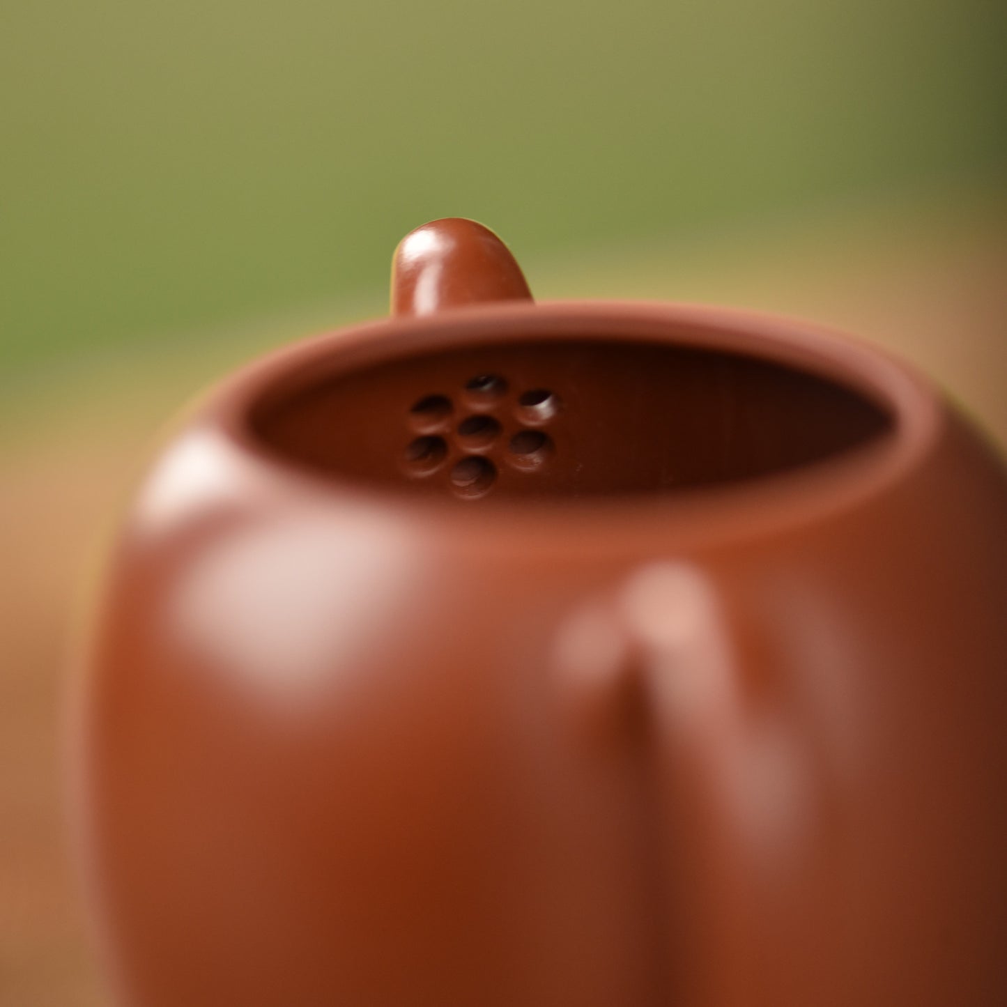 Fragrant Embrace "Huai Xiang" (怀香) Zhuni Yixing Teapot #2056