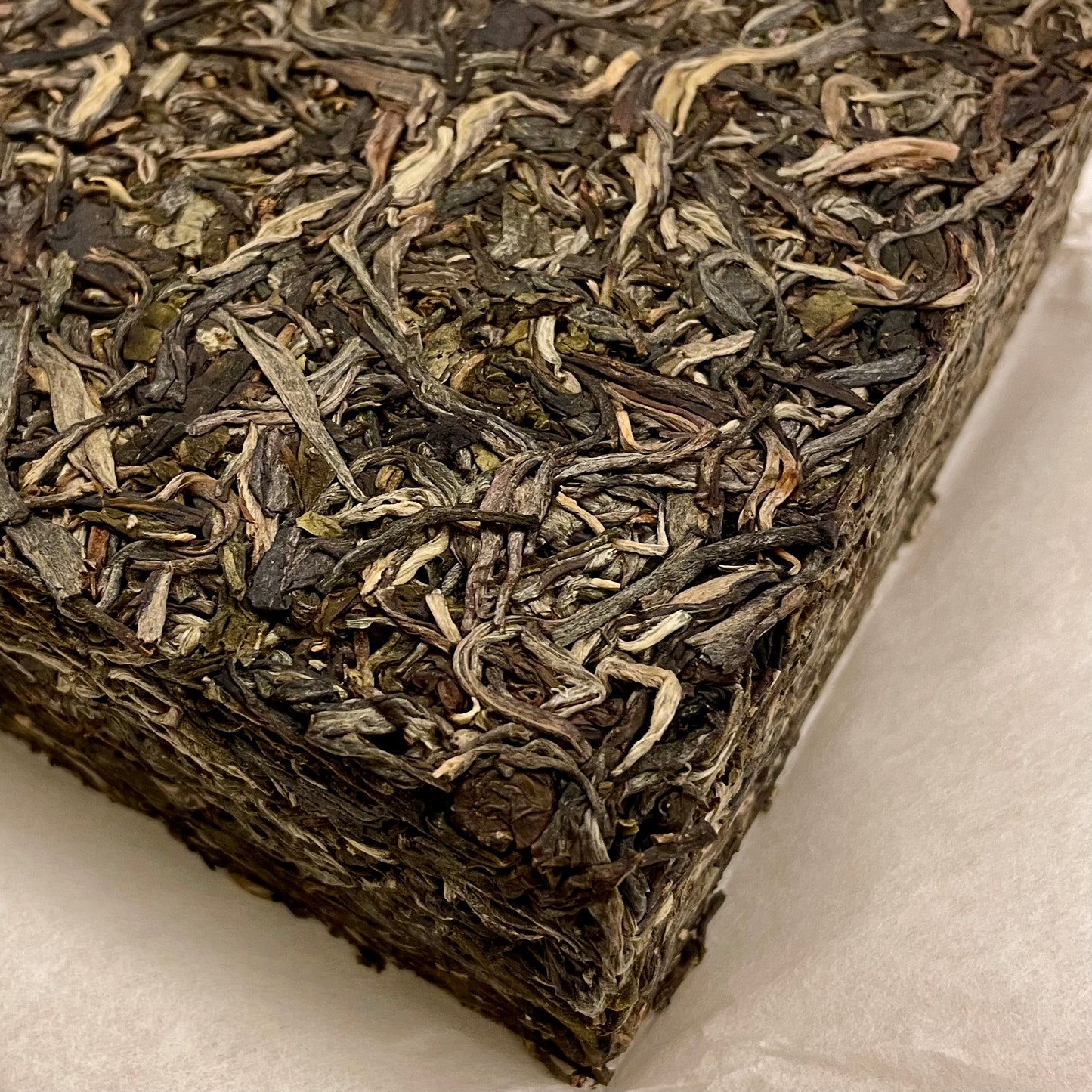 Mengku Rongshi 2021 "Wild Arbor King" (Qiao Mu Wang) Raw Puerh